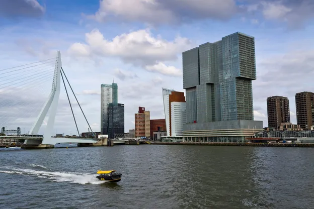 Professionele Vertaaldiensten in Rotterdam: Havenstad Gids 2026